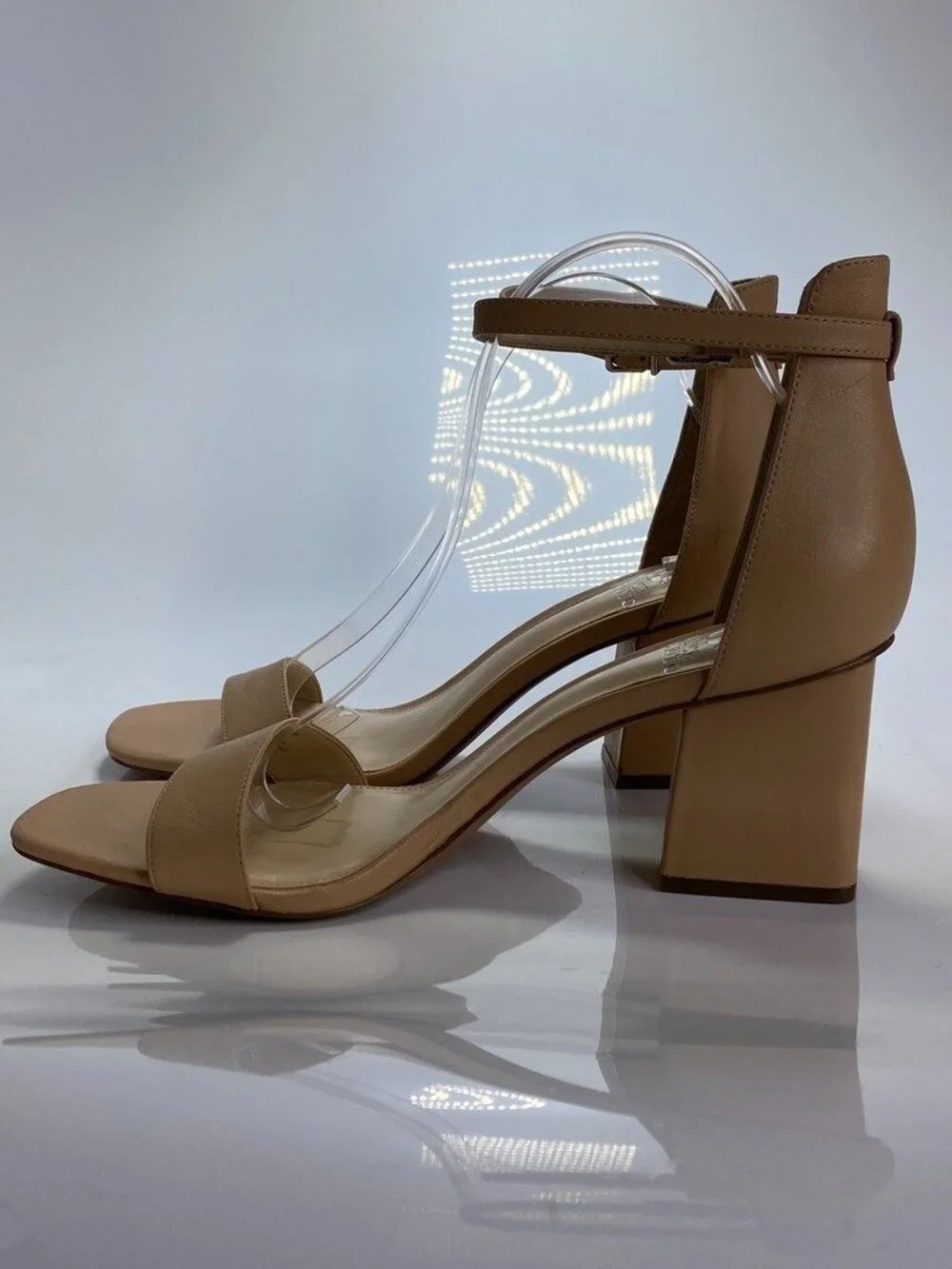 Vince Camuto Women's Margry Ankle Leather Strap Biscuit Block Heel Sandal Sz 11